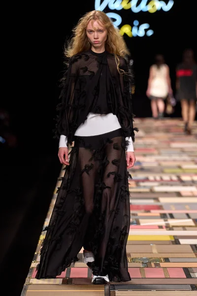 Look 37